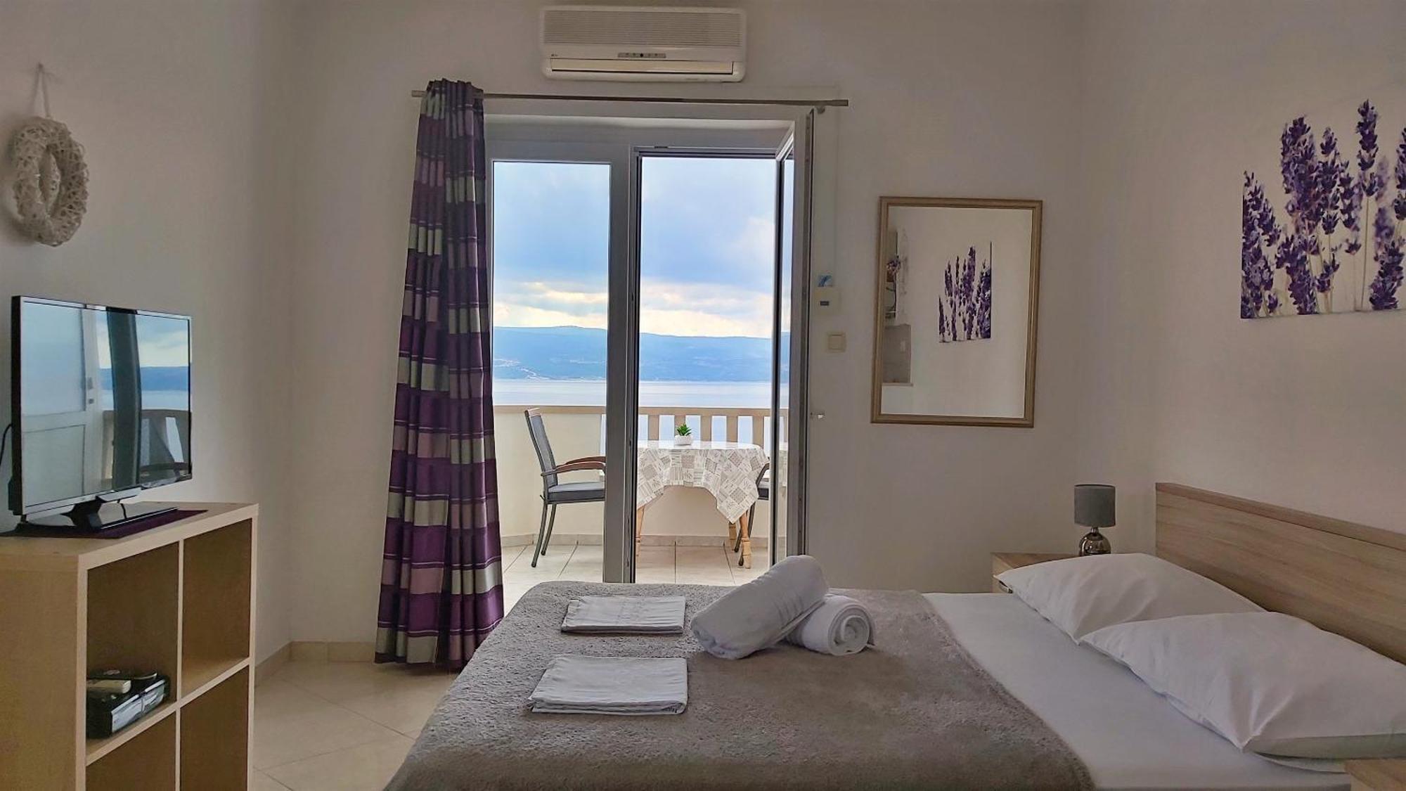 Apartments Nemira Omis Room photo